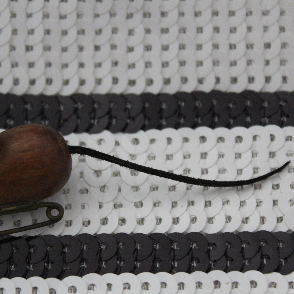 Handmade Mouse Brooch - Picture 3 of 3